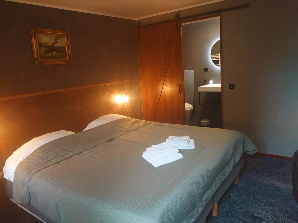 De Cyprian Bed & Breakfast Kaard Extérieur photo